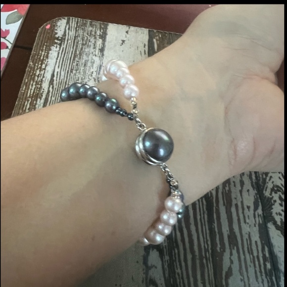 *AUTHENTIC* RARE Chanel Cruise 2002 Pink Crystal Double Pearl Strand Bracelet - Picture 10 of 15